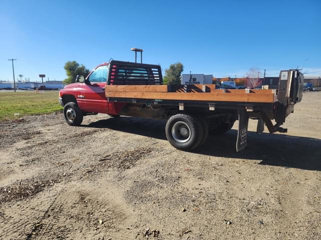 Image of Dodge Ram 3500 equipment image 2