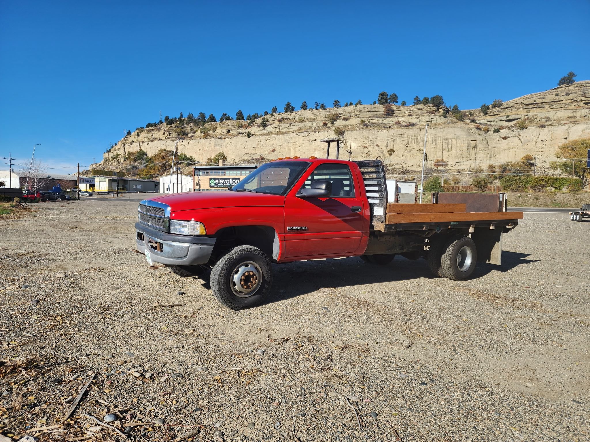 2001 Dodge Ram 3500 Equipment Image0