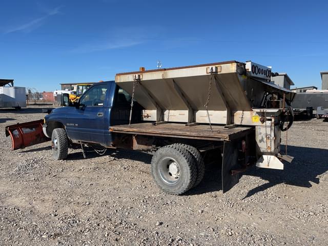 Image of Dodge Ram 3500 equipment image 2