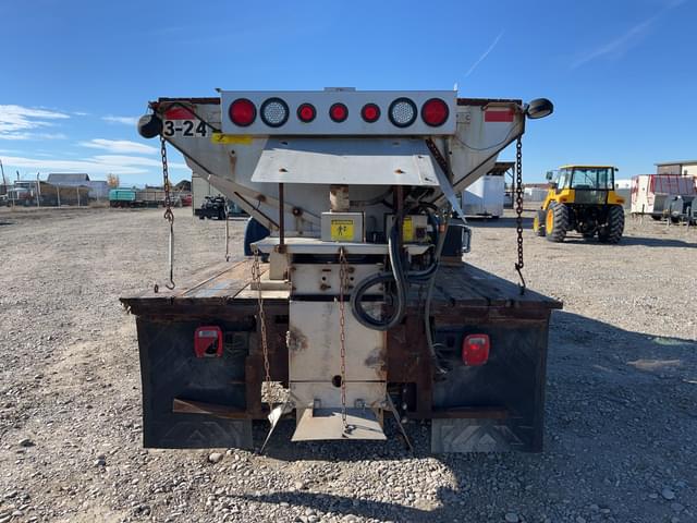 Image of Dodge Ram 3500 equipment image 3