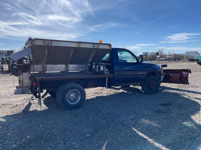 Image of Dodge Ram 3500 equipment image 4