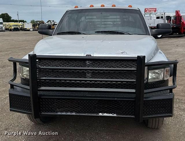 Image of Dodge Ram 3500 equipment image 1