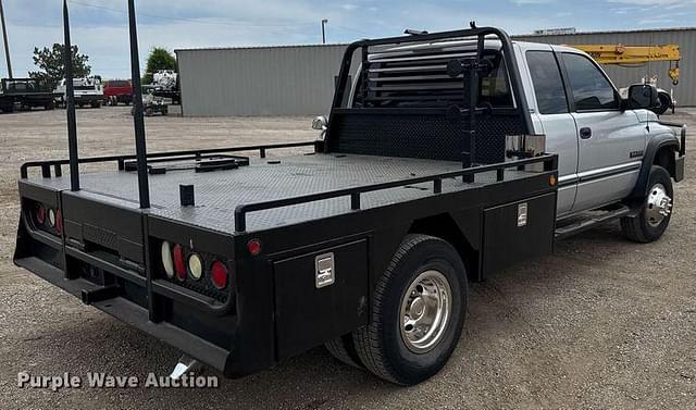 Image of Dodge Ram 3500 equipment image 4