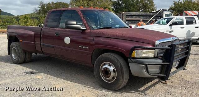 Image of Dodge Ram 3500 equipment image 2