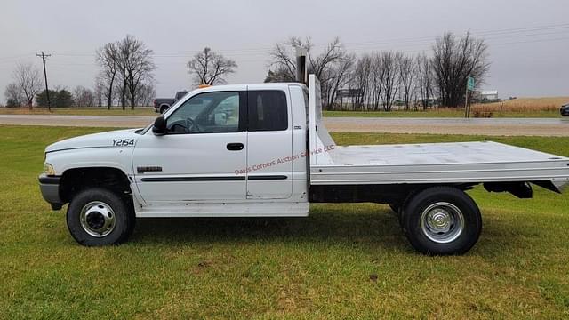 Image of Dodge Ram 3500 equipment image 1