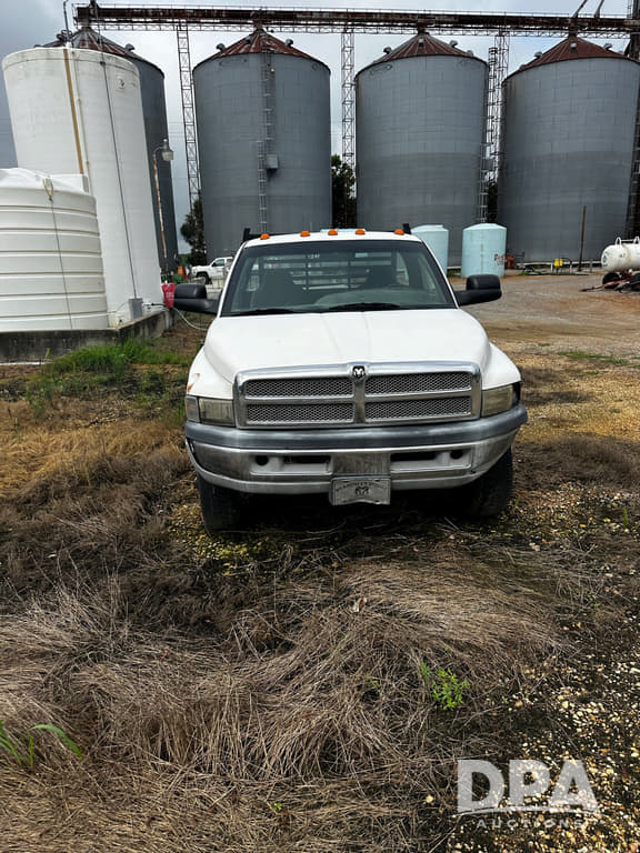Image of Dodge Ram 3500 equipment image 1