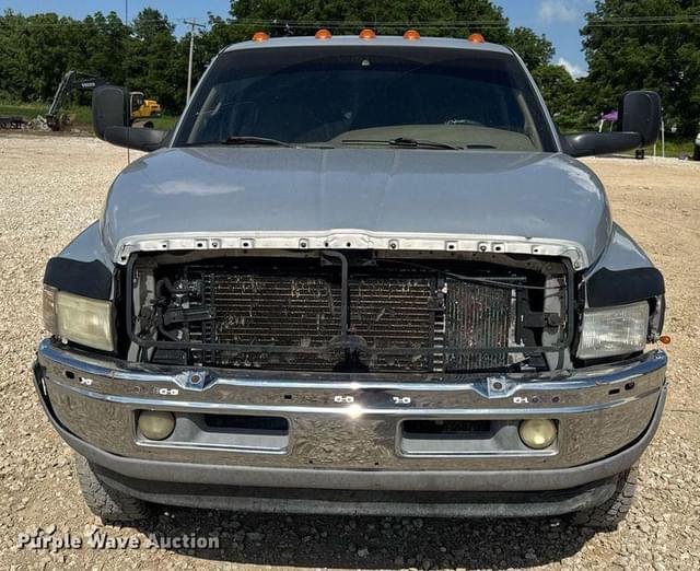 Image of Dodge Ram 3500 equipment image 1