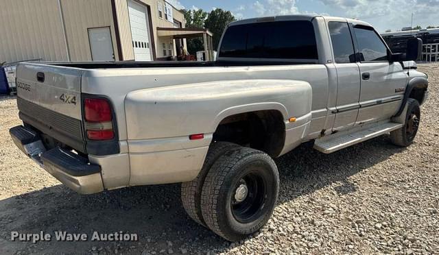 Image of Dodge Ram 3500 equipment image 4