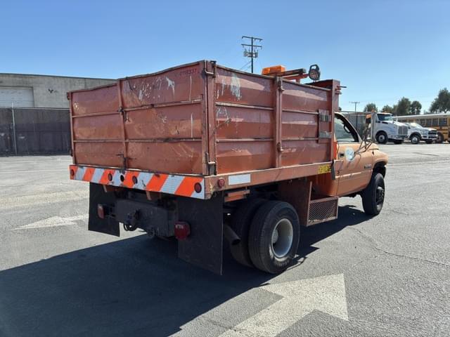 Image of Dodge Ram 3500 equipment image 2
