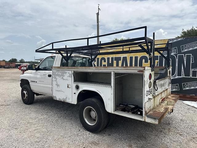 Image of Dodge Ram 3500 equipment image 1