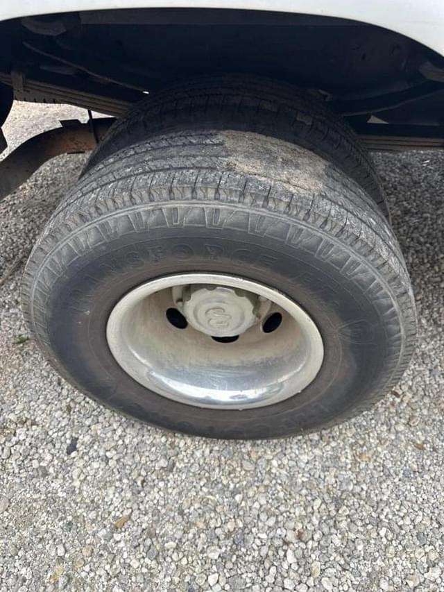 Image of Dodge Ram 3500 equipment image 3