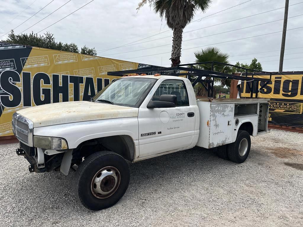 Image of Dodge Ram 3500 Primary image