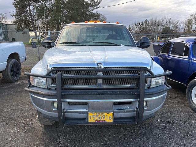 Image of Dodge Ram 3500 equipment image 1