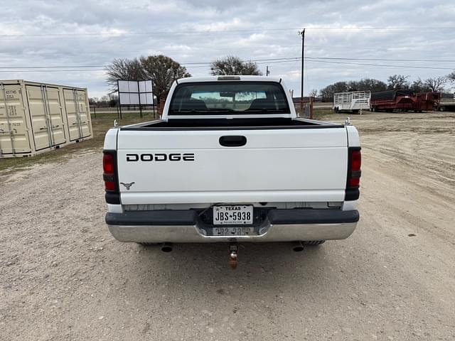 Image of Dodge Ram 1500 equipment image 4