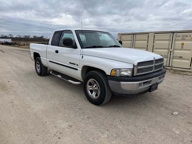 Image of Dodge Ram 1500 equipment image 2