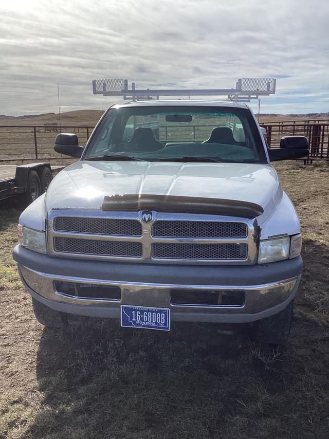 Image of Dodge Ram 2500 equipment image 3