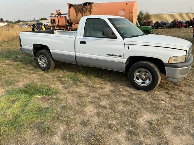 Image of Dodge Ram 1500 equipment image 2
