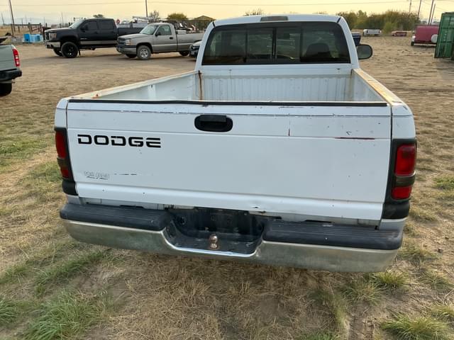 Image of Dodge Ram 1500 equipment image 3