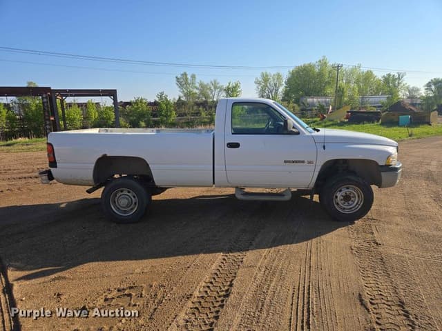 Image of Dodge Ram 2500 equipment image 3