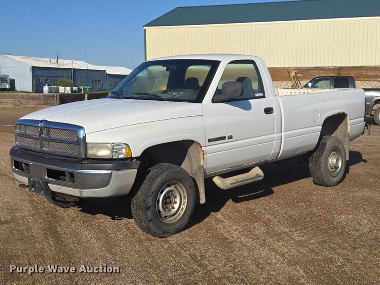 2001 Dodge Ram 2500 Equipment Image0
