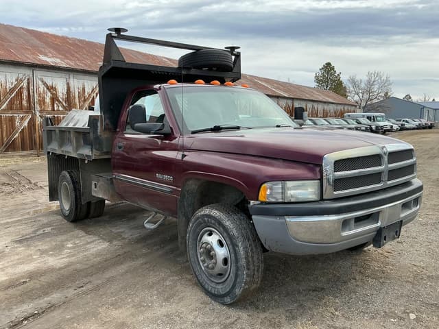 Image of Dodge Ram 3500 equipment image 2