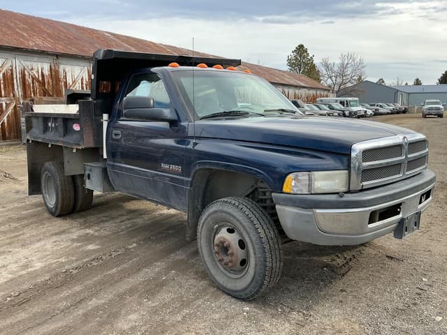 Image of Dodge Ram 3500 equipment image 2