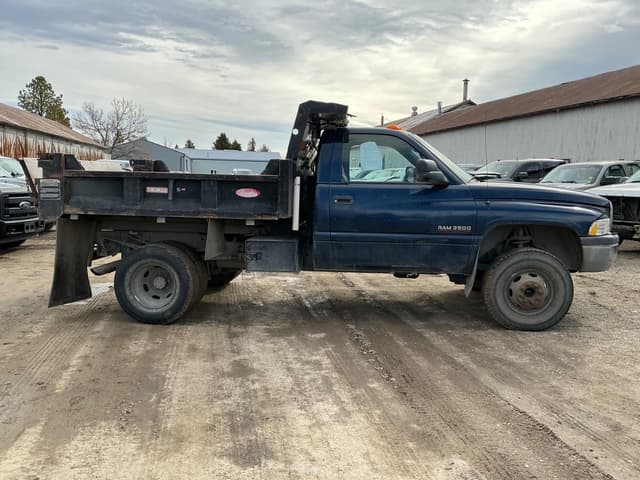 Image of Dodge Ram 3500 equipment image 3