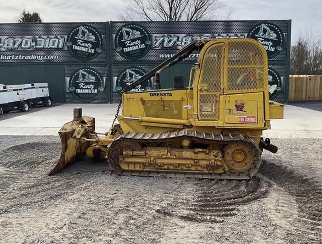 2001 Dressta TD8H Equipment Image0