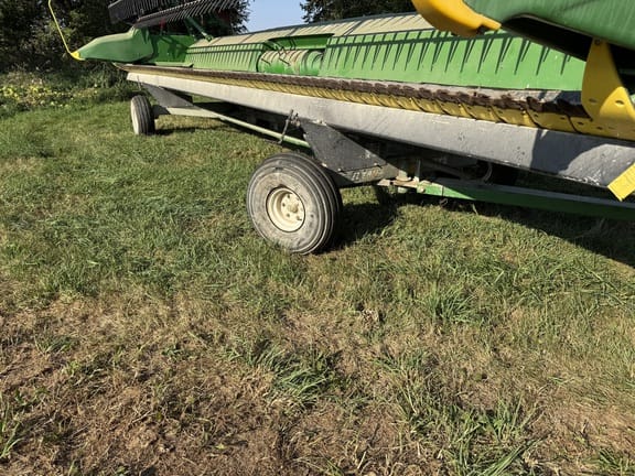 2001 E-Z Trail 672 Equipment Image0