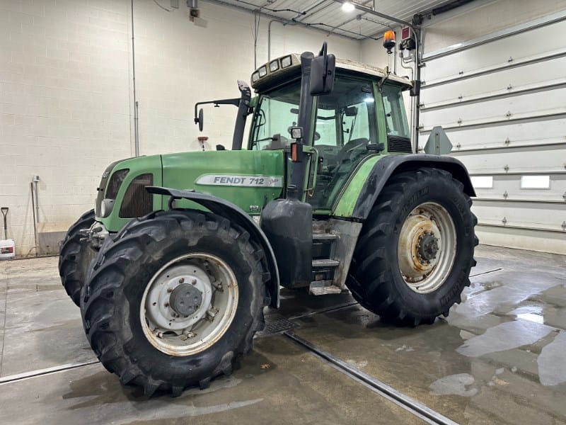 2001 Fendt 712 Vario Equipment Image0