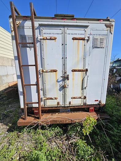 Image of Ford E-350 equipment image 4