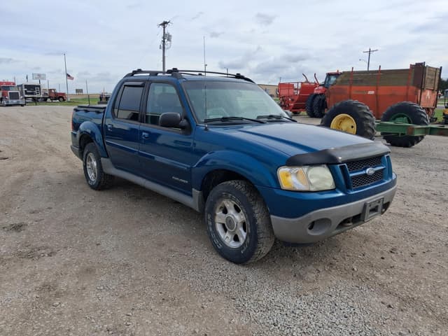 Image of Ford Explorer Sport Trac equipment image 4