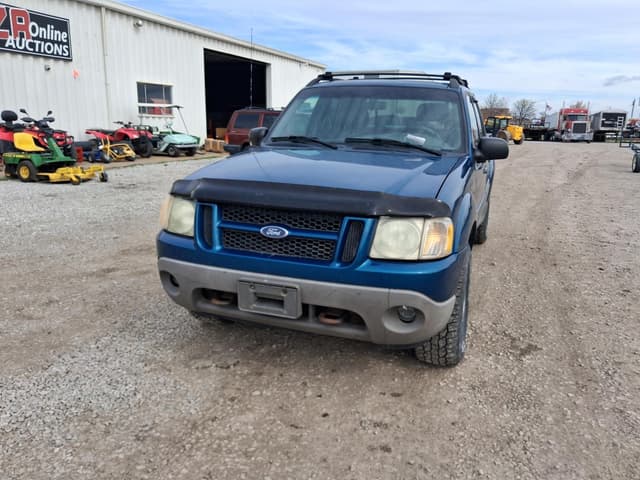 Image of Ford Explorer Sport Trac equipment image 1