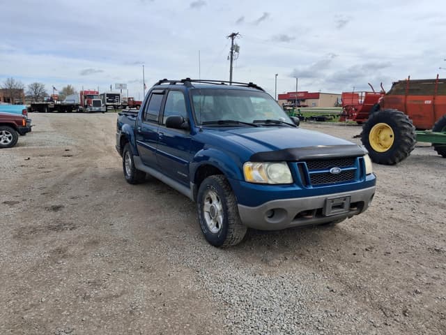 Image of Ford Explorer Sport Trac equipment image 4