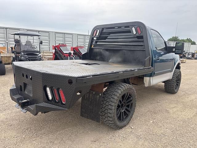 Image of Ford F-150 equipment image 4
