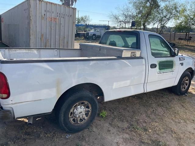 Image of Ford F-150 equipment image 3