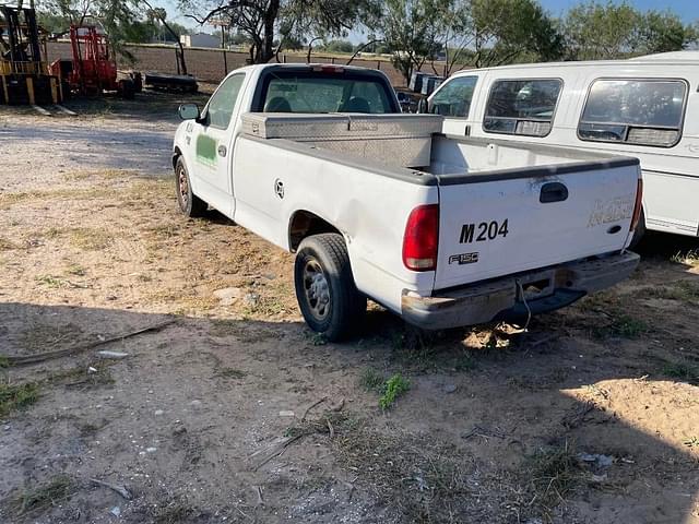 Image of Ford F-150 equipment image 1