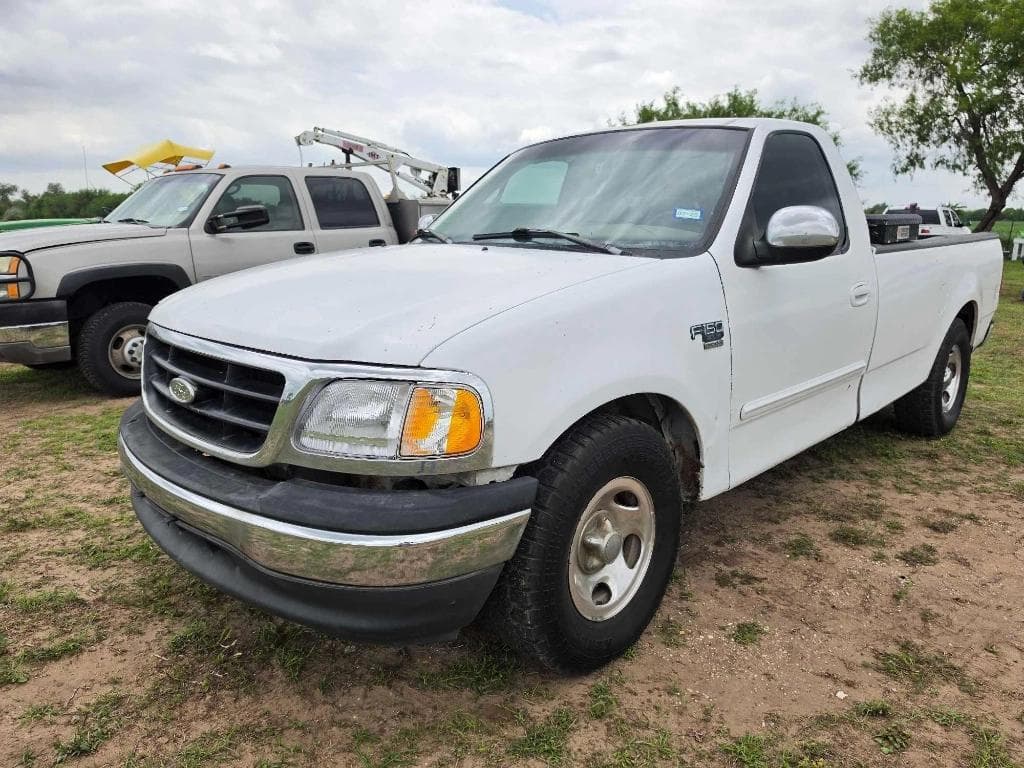 Image of Ford F-150 Primary image