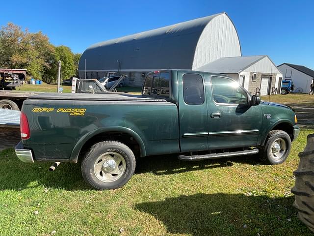 Image of Ford F-150 equipment image 3