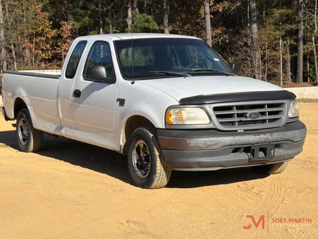 Image of Ford F-150 equipment image 1
