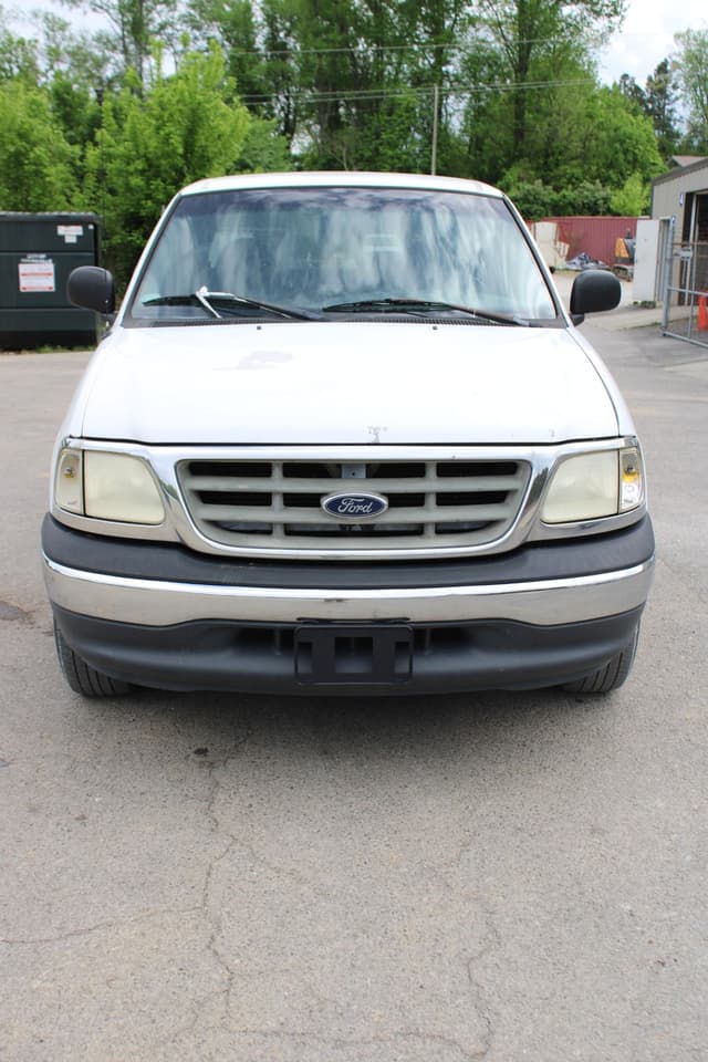 Image of Ford F-150 equipment image 1