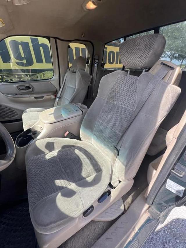 Image of Ford F-150 equipment image 4