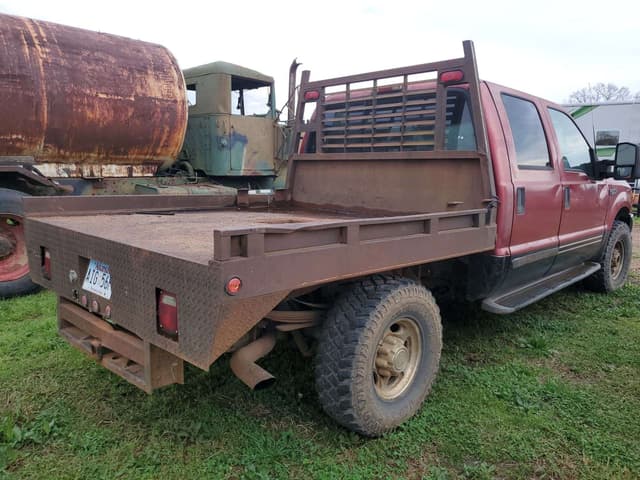 Image of Ford F-250 equipment image 3