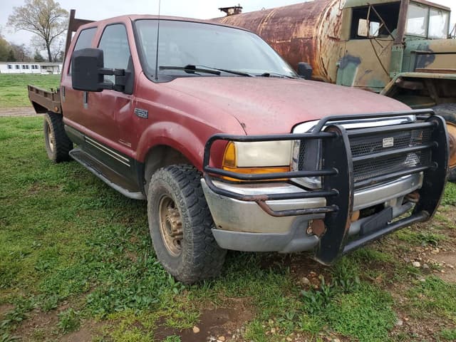 Image of Ford F-250 equipment image 4
