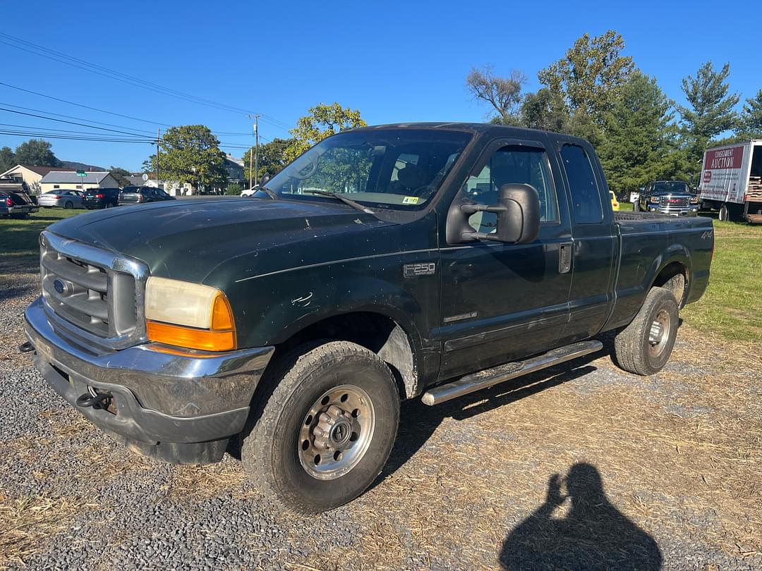 Image of Ford F-250 Primary image