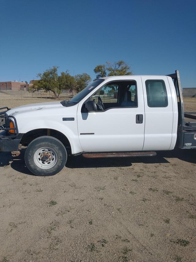 Image of Ford F-250 equipment image 4