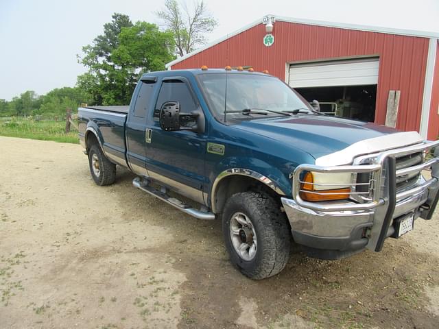 Image of Ford F-250 equipment image 1