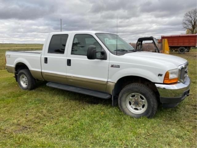 Image of Ford F-250 equipment image 1