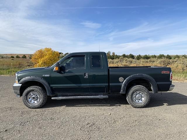 Image of Ford F-250 equipment image 2