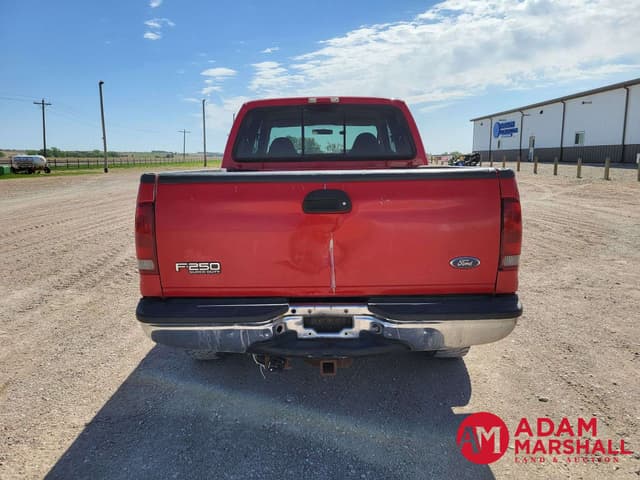 Image of Ford F-250 equipment image 4